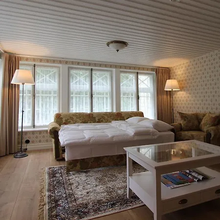 Pargimaja * Kuressaare