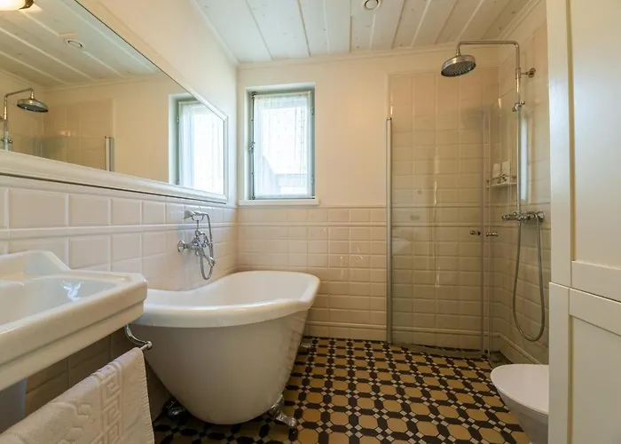 Pargimaja * Kuressaare